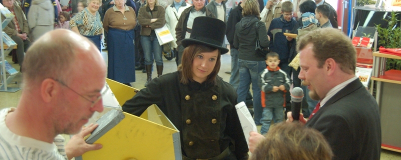 Glücksgriff: Im Bürgerhaus in Eibelshausen begann 2006 alles mit der ersten Energie-Messe in Eschenburg. Lesen Sie hier alles über die neun bisherigen Auflagen und die zehnte Ausgabe.